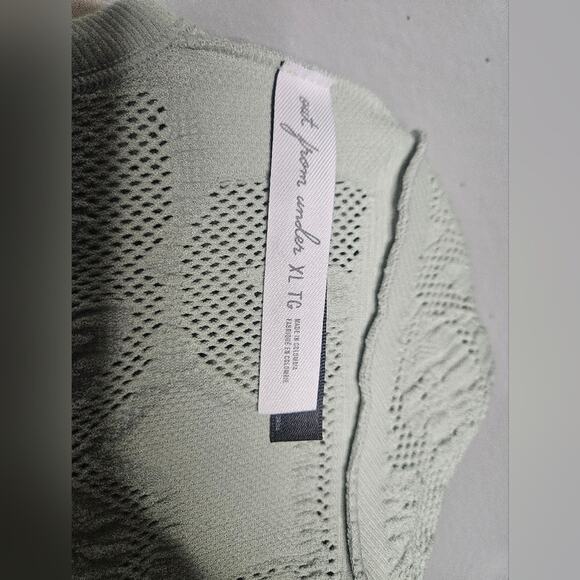 Out from under mesh mint crop top - Picture 2 of 3